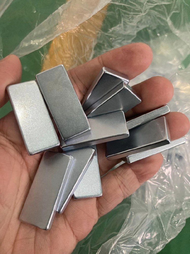 磁性材料中导磁率是高好还是低好？