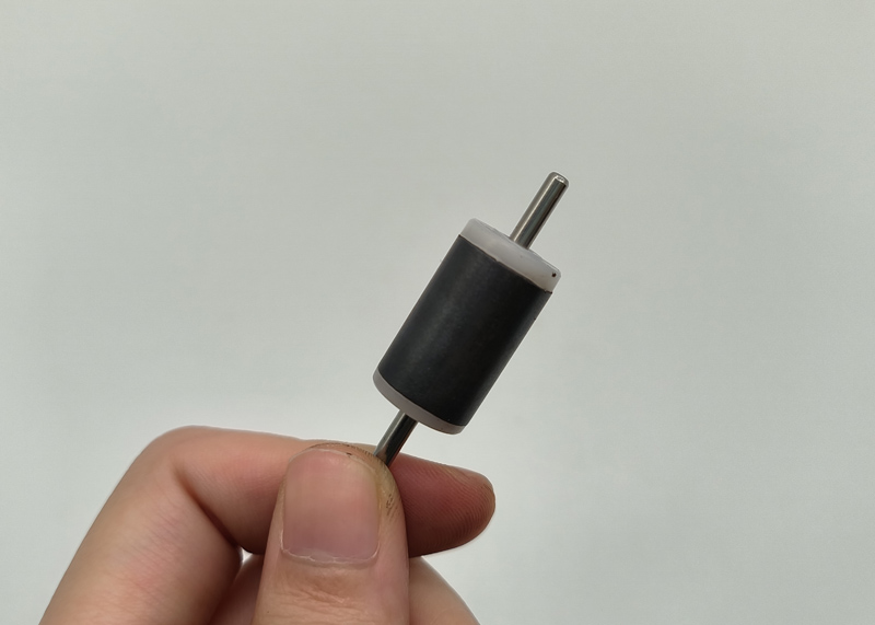 水泵电机上面用的是什么磁铁类型？